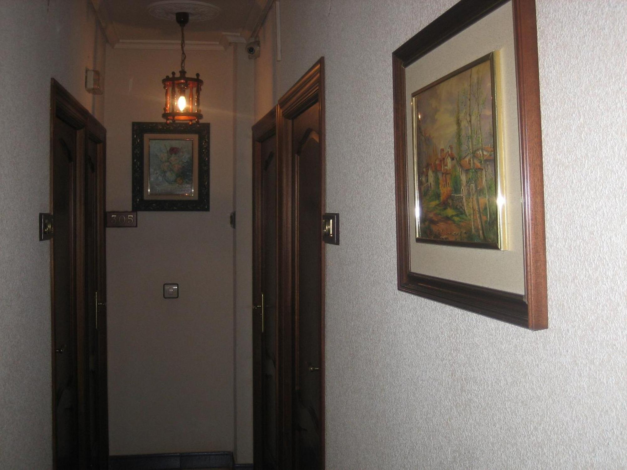 Hostal Restaurante La Trucha Бенавенте Экстерьер фото