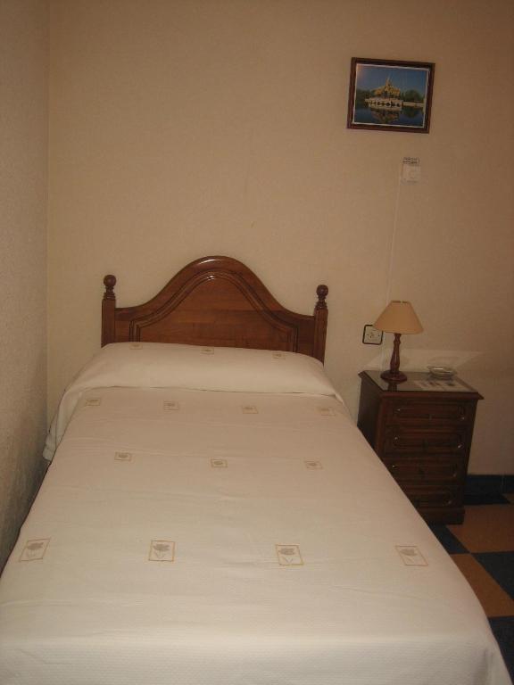 Hostal Restaurante La Trucha Бенавенте Номер фото